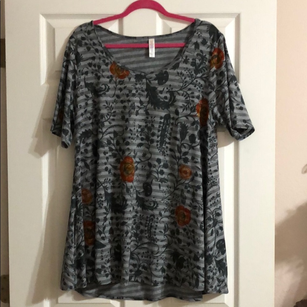 LulaRoe Perfect T XL